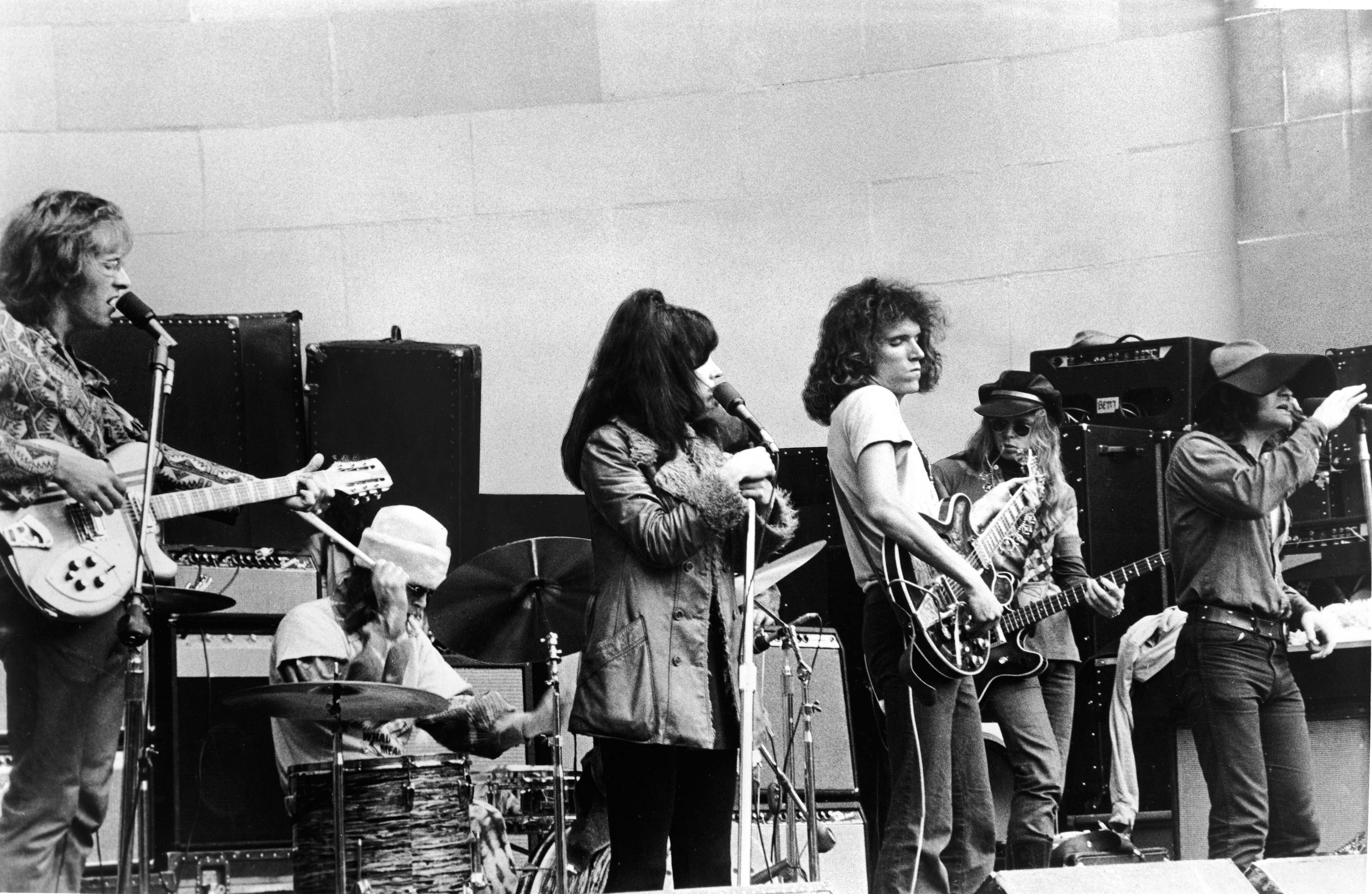 American rock group Jefferson Airplane performs on stage at the Central Park bandshell, New York City, August 1969. L-R: Guitarist Paul Kantner, drummer Spencer Dryden, singer Grace Slick, guitarist Jorma Kaukonen, bassist Jack Casady, singer Marty Balin.