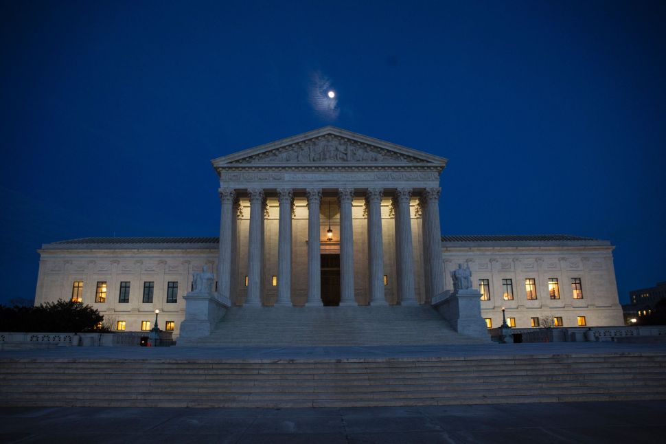 The US Supreme Court is pictured January 9, 2017 in Washington, DC. / AFP / ZACH GIBSON
