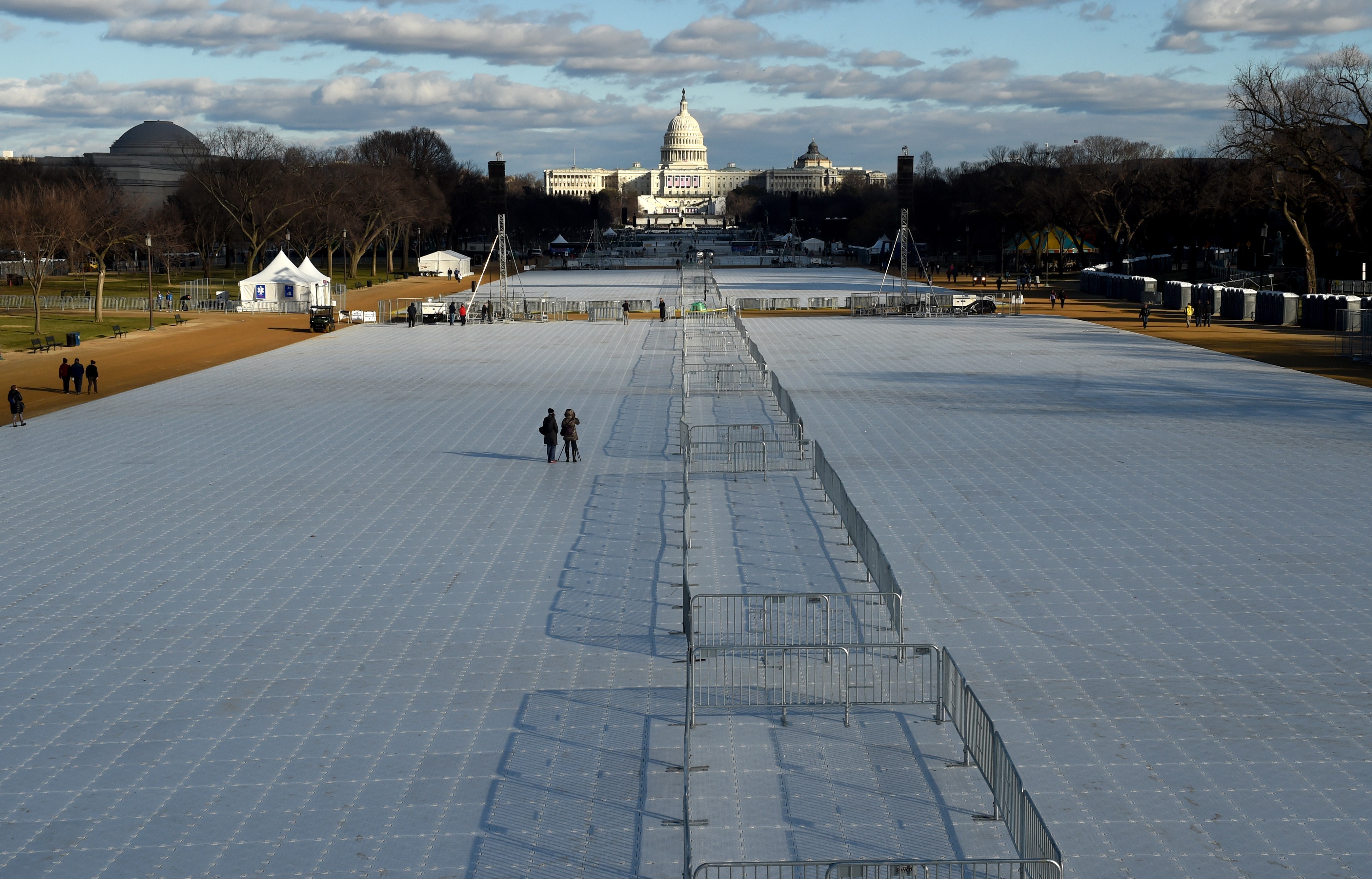 Washington DC is preparing the Inauguration of Donald Trump to take place January 20, 2017 at the US Capitol.