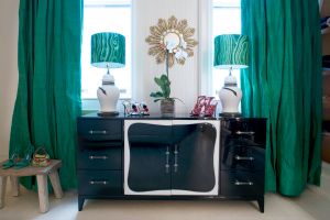 Green doesn't have to be synonymous with Kermit.