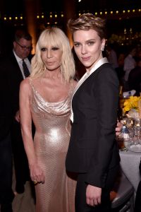 Donatella Versace, Scarlett Johansson.