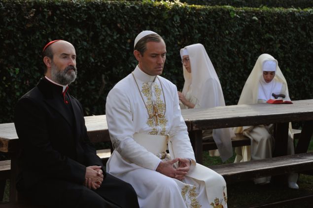 Javier Cámara as Cardinal Gutierrez and Jude Law as Lenny Belardo.