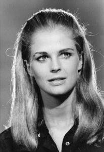 circa 1967: US actress and photojournalist Candice Bergen (1946 - ).