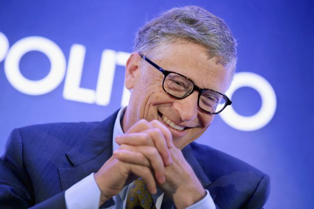 Bill Gates sans disguise.