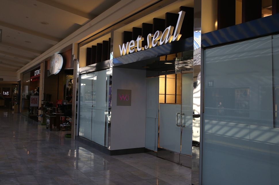 Wet Seal, a teen clothing retailer, announced that it has closed 338 of its retail stores and will lay off nearly 3,700 employees.