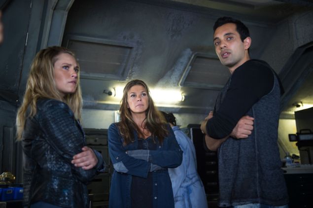 Eliza Taylor as Clarke, Paige Turco as Abby, and Sachin Sahel as Jackson.
