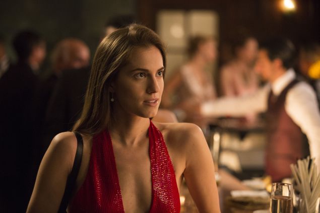 Allison Williams as Marnie Michaels.
