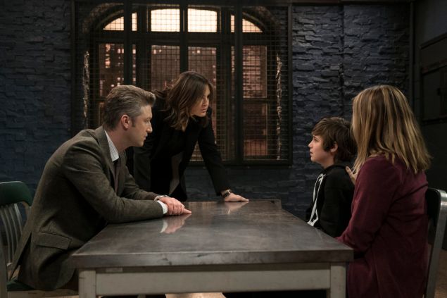 Peter Scanavino as Dominick "Sonny" Carisi, Mariska Hargitay as Lieutenant Olivia Benson and Lincoln Melcher as Kyle Harris.