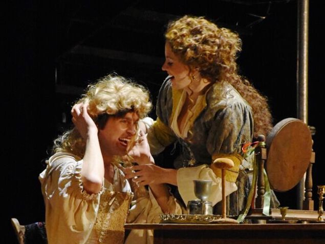 Michael Kelly and Maeve Höglund in 'Prince of Players'