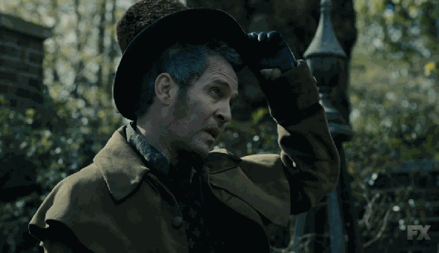 Tom Hollander as Cholmondeley, putting on the smarmy charm.