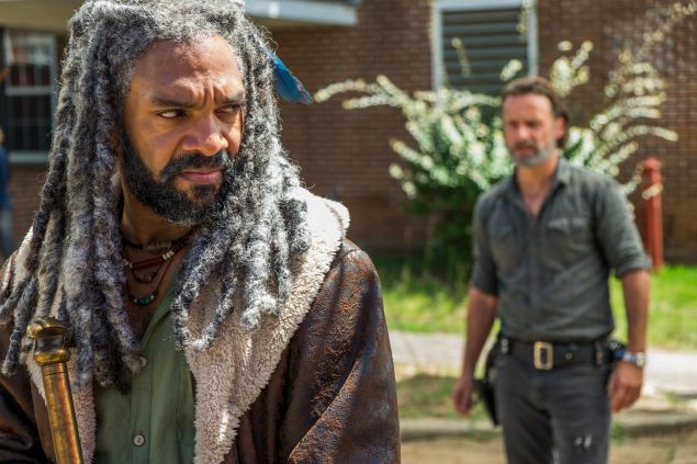 Khary Payton as Ezekiel and Andrew Lincoln as Rick Grimes.