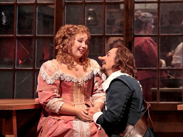 Jennifer Rowley as Roxane and Roberto Alagna as Cyrano in Alfano's 'Cyrano de Bergerac'.