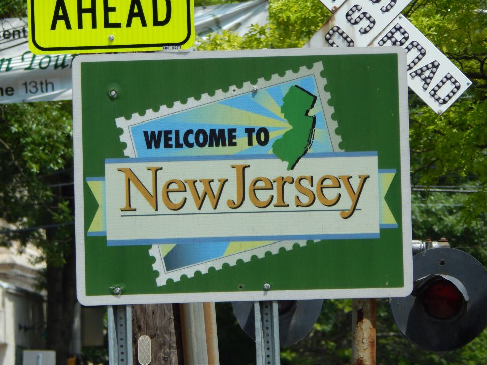 Welcome to New Jersey sign.