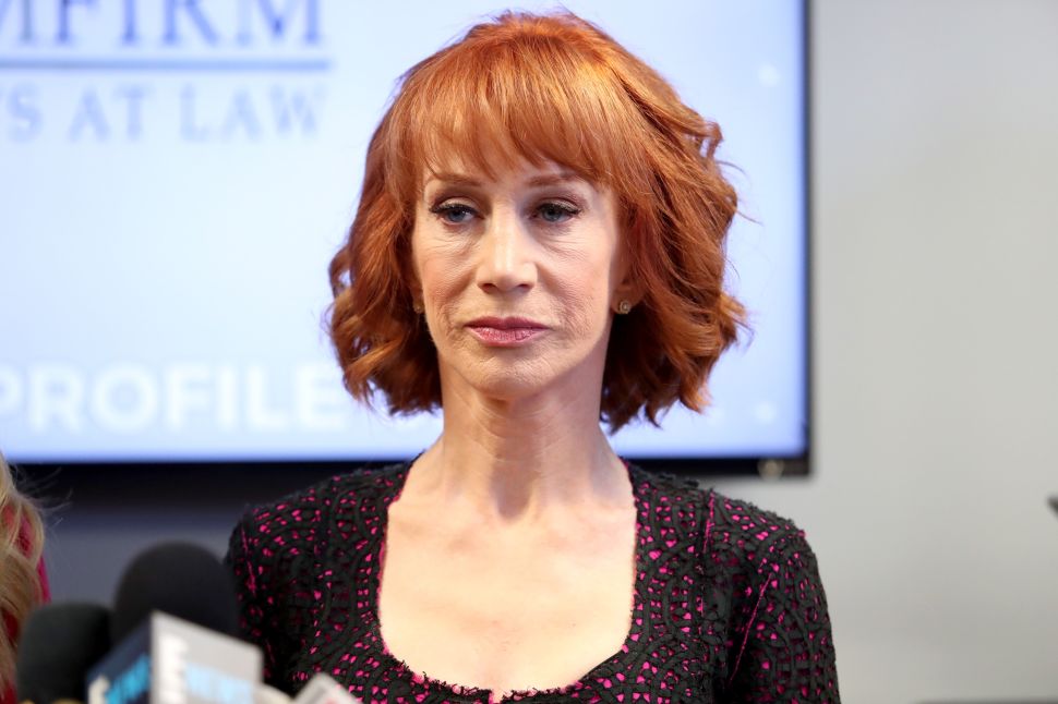 Kathy Griffin Donald Trump Apology