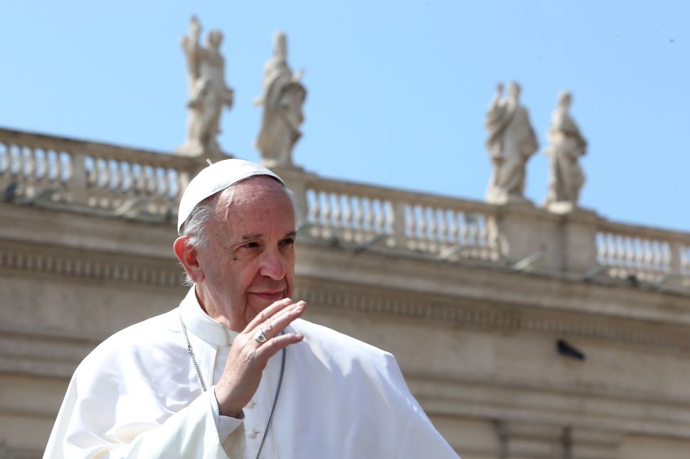 Jonathan Pryce Pope Francis Netflix