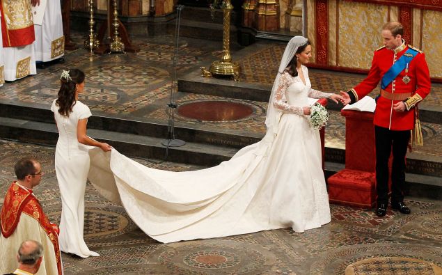 Could Markle's dress look similar to the one worn by Kate Middleton?