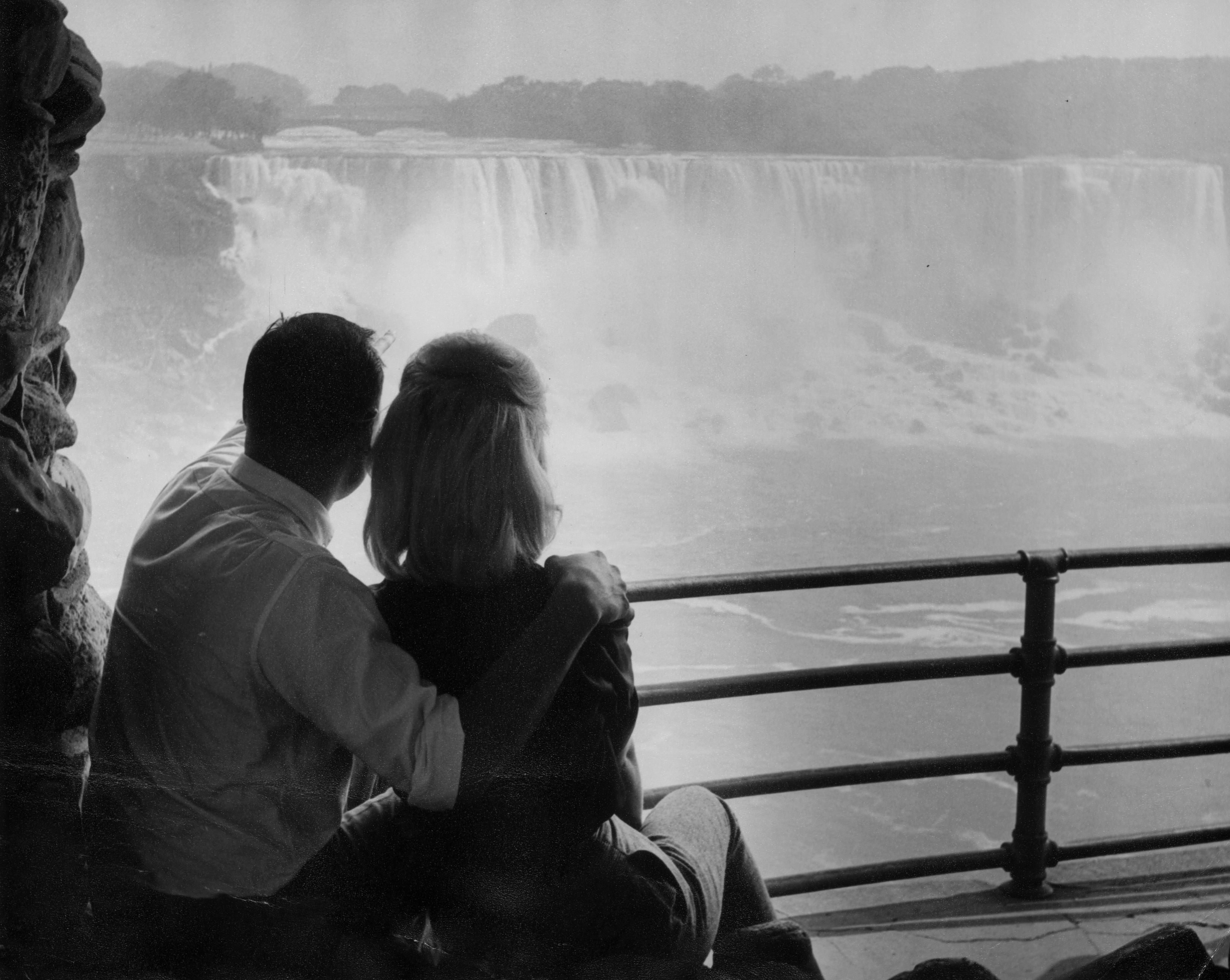 cute couples how they met stories ideas