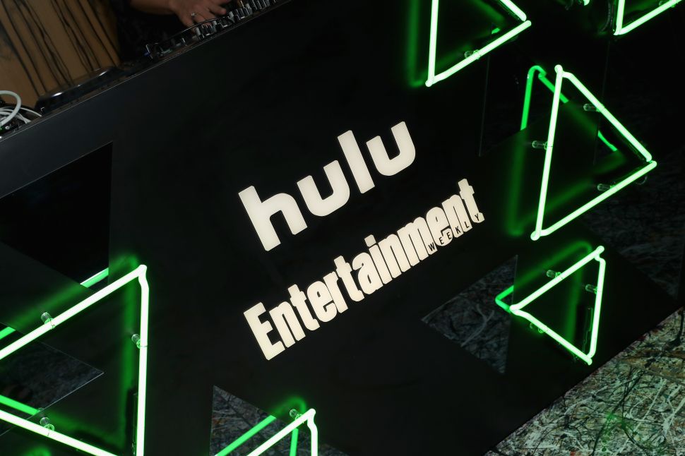 Disney lose $250 million Hulu Netflix