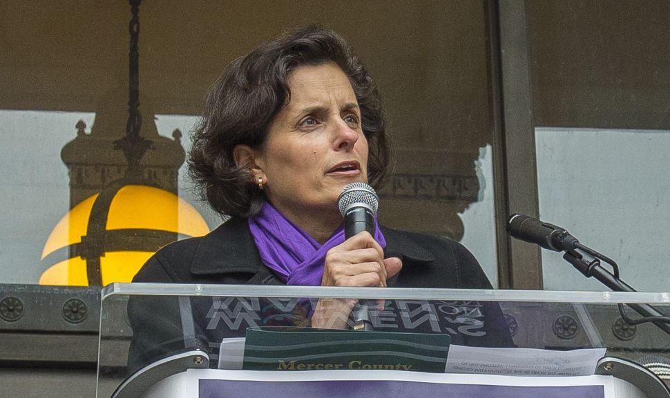 Elizabeth Muoio.