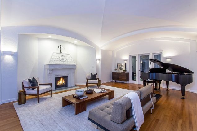 House & Home - Leonardo DiCaprio Snags $7.1M Spanish-Style Estate