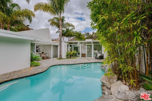 Taylor Swift Beverly hills House