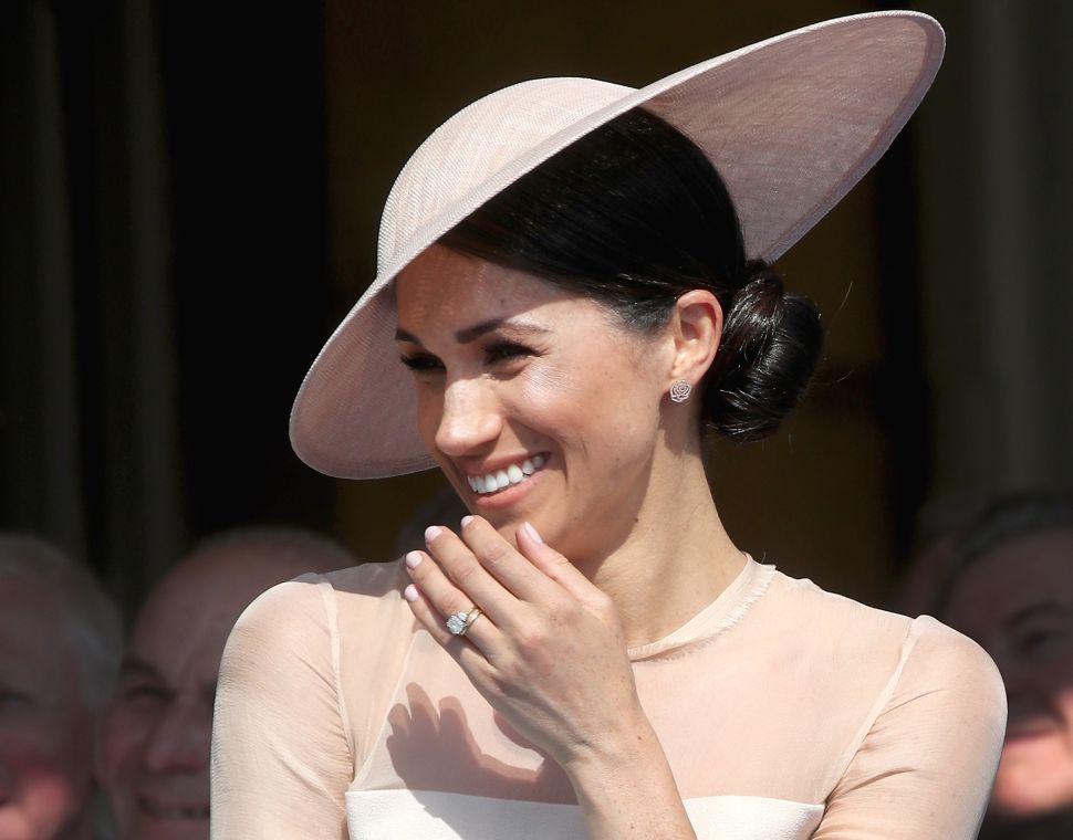 LONDON, ENGLAND - MAY 22: (EDITORS NOTE: Retransmission of #961417648 with alternate crop.) Meghan, Duchess of Sussex attends The Prince of Wales' 70th Birthday Patronage Celebration held at Buckingham Palace on May 22, 2018 in London, England.