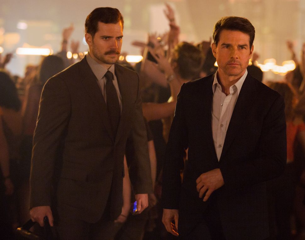 Left to right: Henry Cavill as August Walker and Tom Cruise as Ethan Hunt in MISSION: IMPOSSIBLE - FALLOUT,