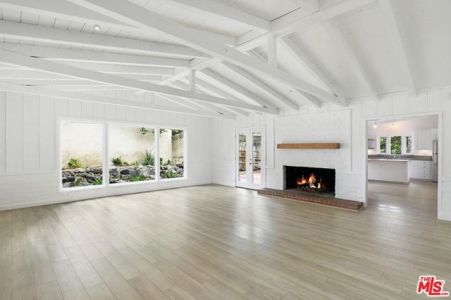 Julia Roberts Malibu beach house