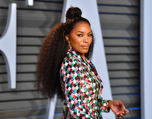 Angela Bassett attends the 2018 Vanity Fair Oscar Party.