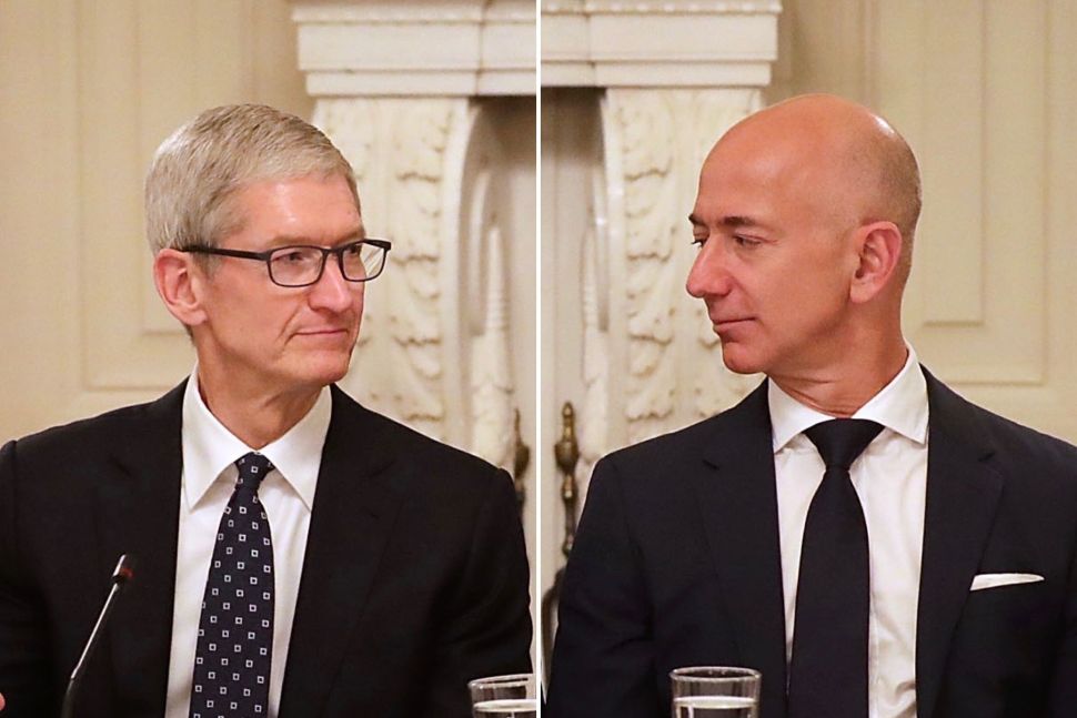 Tim Cook, Jeff Bezos