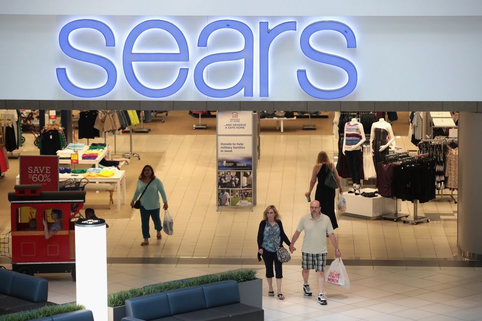 Sears closes 142 stores