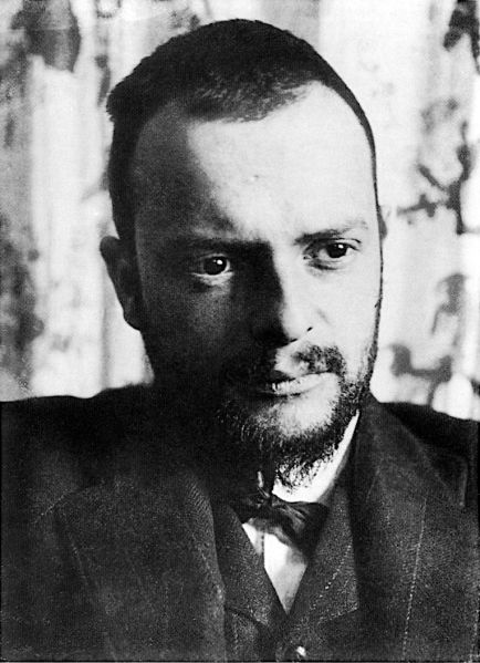 Paul_Klee photographed in 1911 by Alexander Eliasberg.