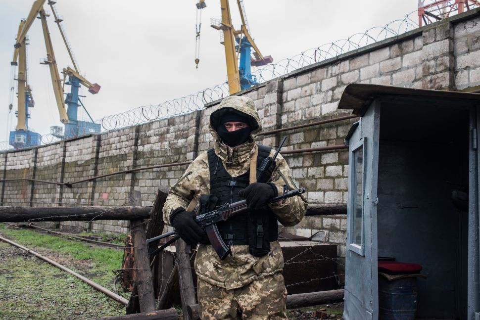 A Ukrainian security force soldier guards Ukraine's Mariupol Port on the Azov Sea on November 28, 2018 in Mariupol, Ukraine.