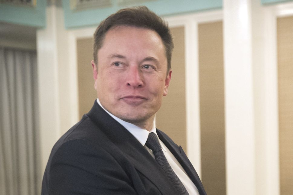 Elon Musk is eager to push for the mass delivery of low-end Model 3 cars in 2019.