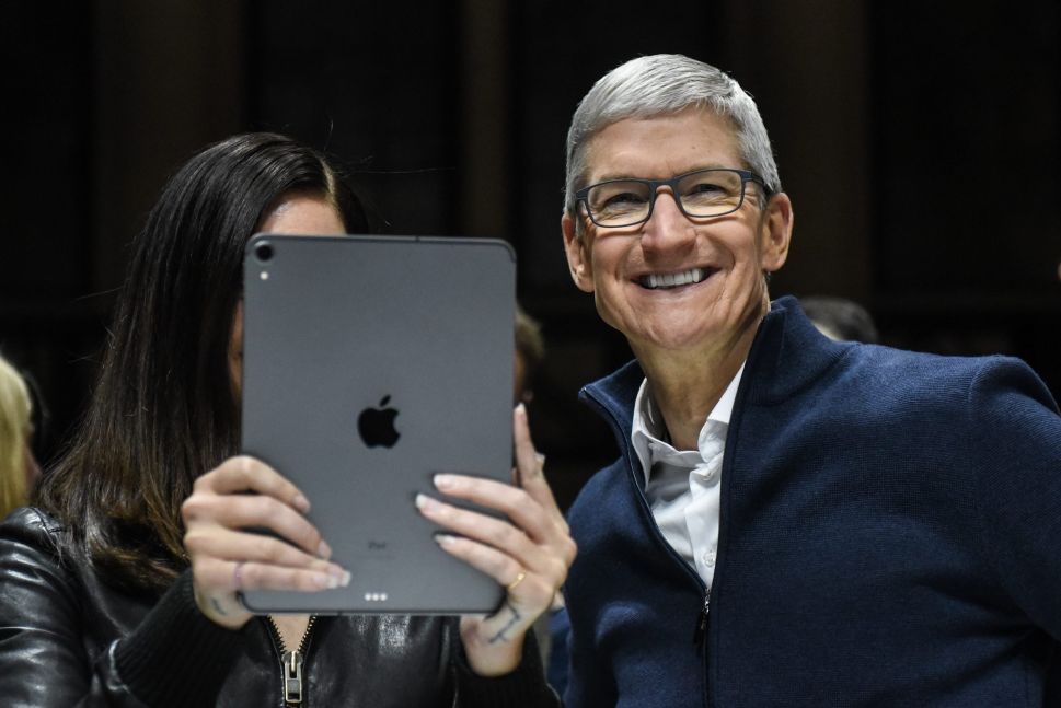Apple may be making an exception to grant the 14-year-old who accidentally discovered FaceTime's privacy bug.