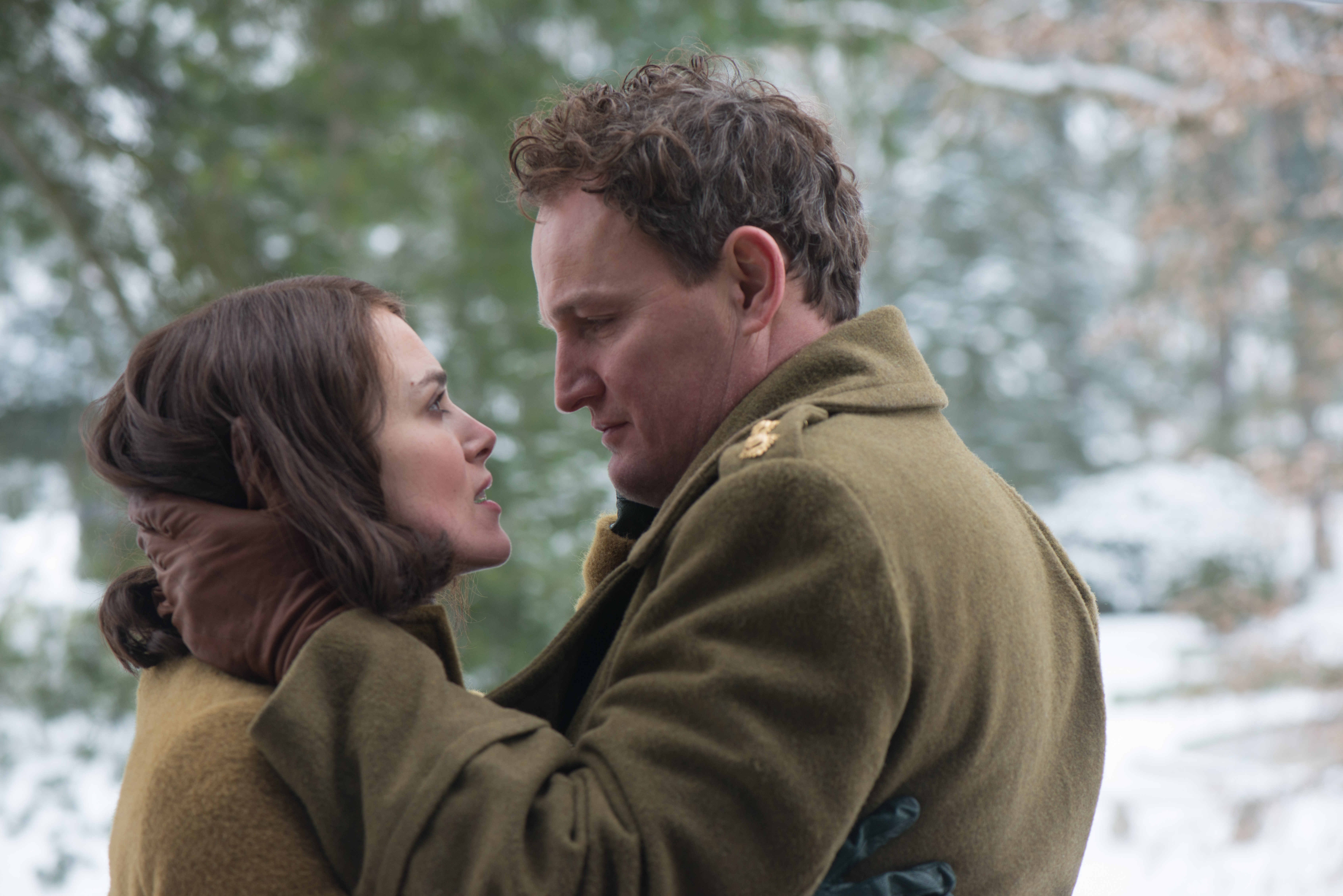 Keira Knightley and Jason Clarke in The Aftermath.