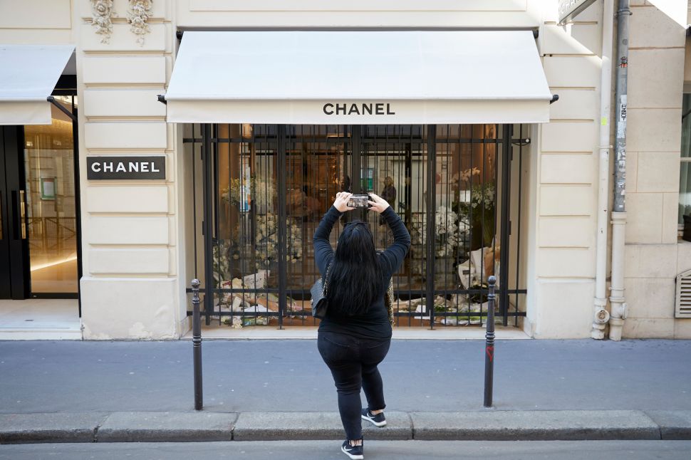 Chanel doesn't sell its products online, but it's still in lockstep with the e-commerce revolution.