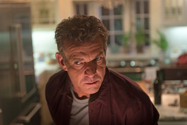 Dennis Quaid in The Intruder.