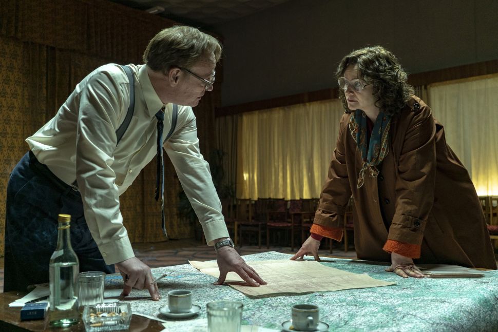 Jared Harris and Emily Watson in 'Chernobyl'