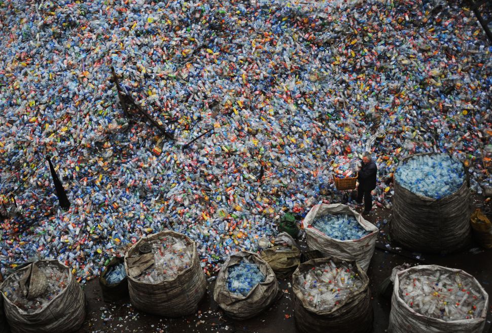 recyclicng plastic