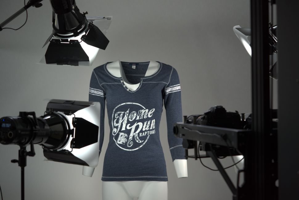 Square's new service allows merchants to order product photos at a low cost.