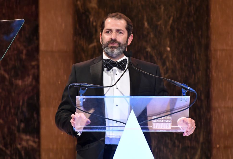 Allbirds co-CEO Joey Zwillinger pleads with Jeff Bezos for Amazon to copy his shoes in a more sustainable way.