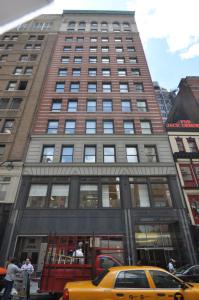 34 west 33rd street Herald Square Building 100 Percent Leased to Childrenswear Companies