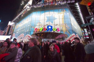 Toys "R" Us' Times Square location (Photo: Andrew Kelly/Getty Images).