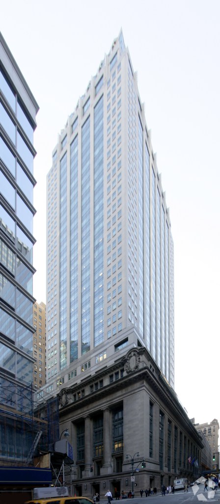 450 Lexington Avenue (Photo: CoStar Group).