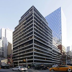 1180 Avenue of the Americas (Photo: CoStar Group). 