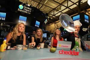 Say Cheese: Millennial Live News Network Assumes Flatiron Gallery Space for Cheddar Life The Cheddar set on the floor of the New York Stock Exchange (Photo: Cheddar).