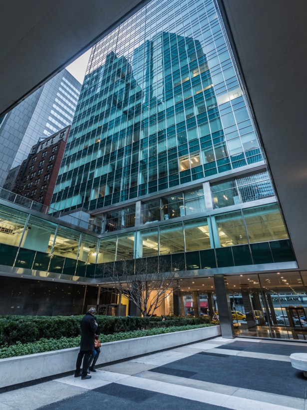 The courtyard in front of Lever House at 390 Park Avenue. Photo: Sasha Maslov/Commercial Observer.