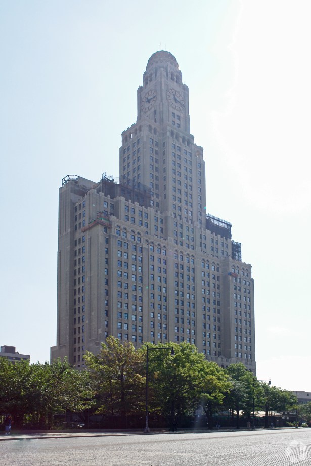 buildingphoto2 Christopher DeCrosta Sees Apple, Tesla and J. Crew as Just the Beginning for Brooklyn