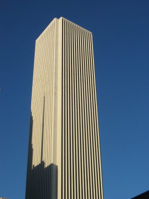 aoncenter2creditwikicommons e1528489926610 J.P. Morgan, Brookfield Provide $678M Financing Package for Chicago’s Aon Center